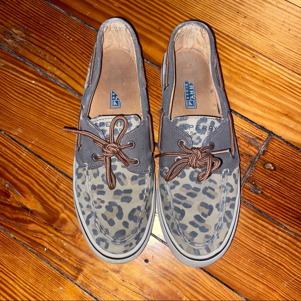 Sperry’s 7.5 Women’s Leopard Print Shoe - Used